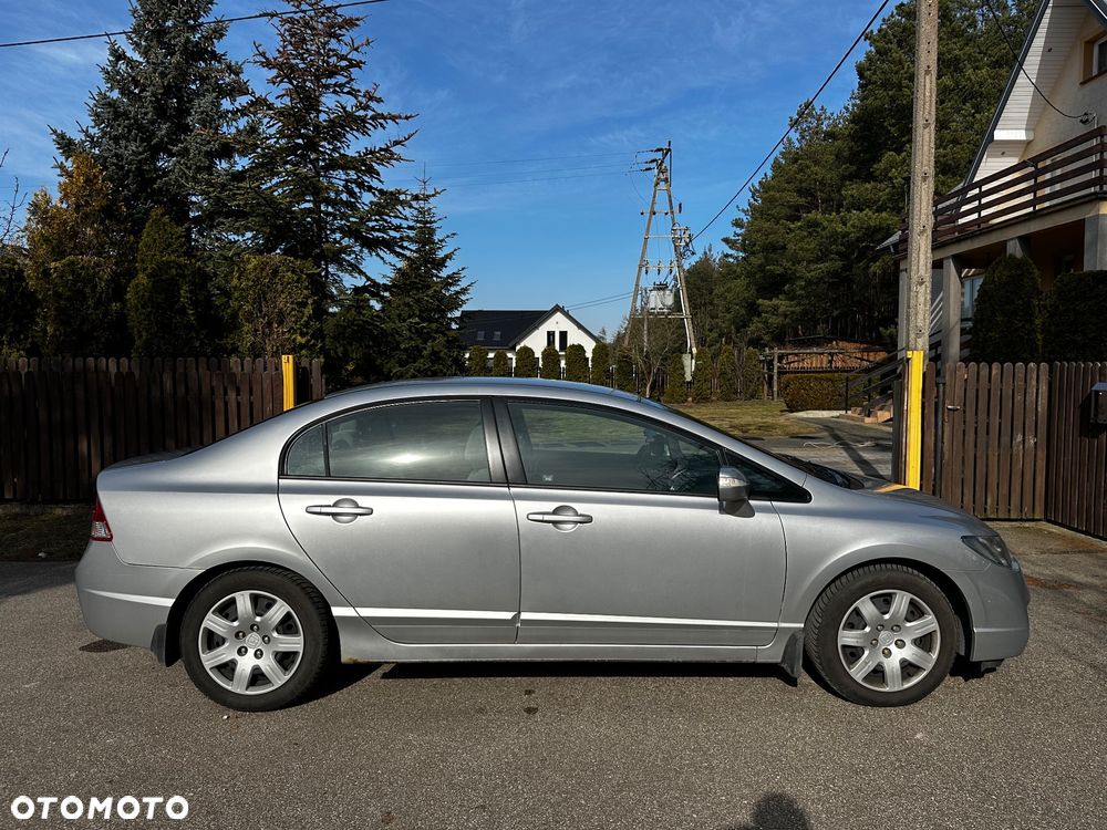 Honda Civic 1.8 Base - 5