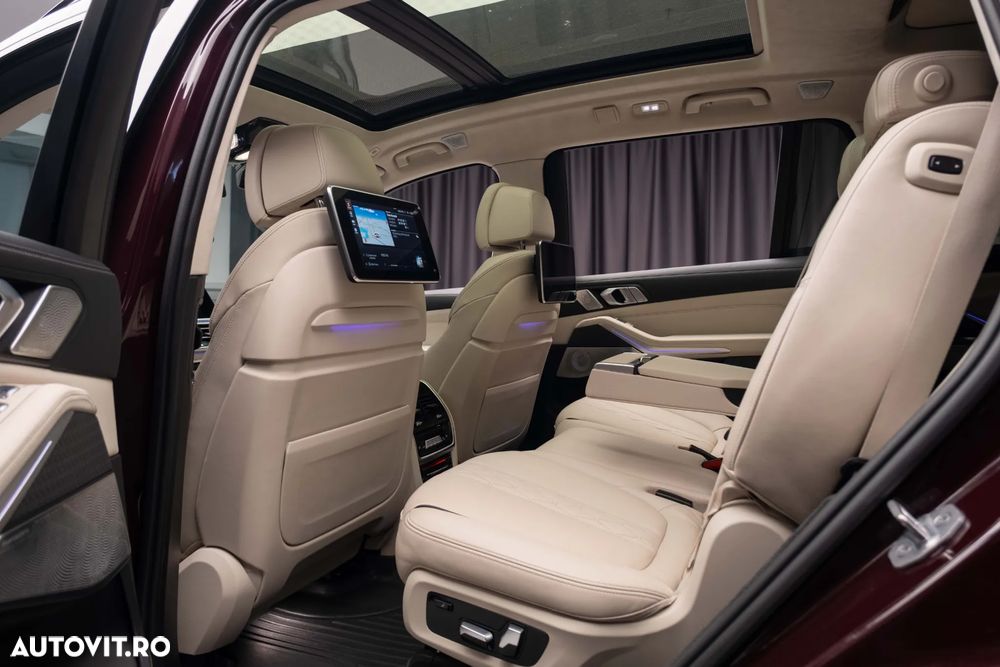 BMW X7 - 33