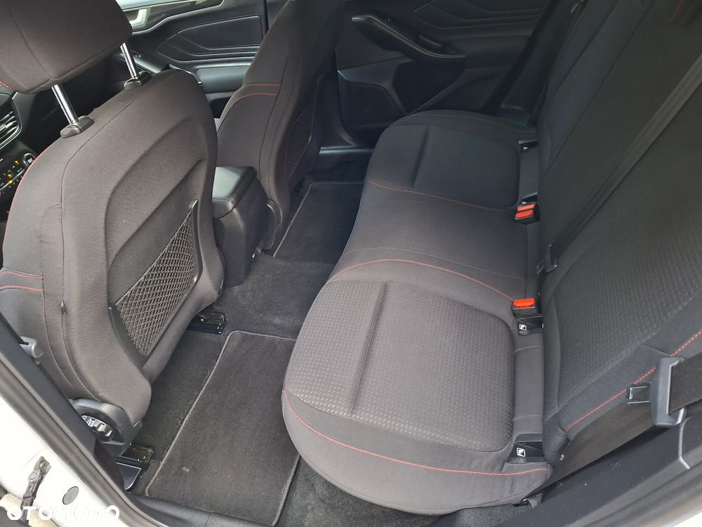 Ford Focus 2.0 EcoBlue ST-Line - 10