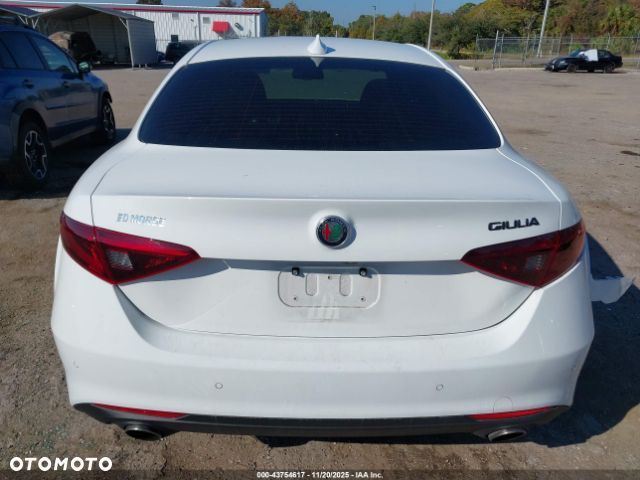 Alfa Romeo Giulia - 6