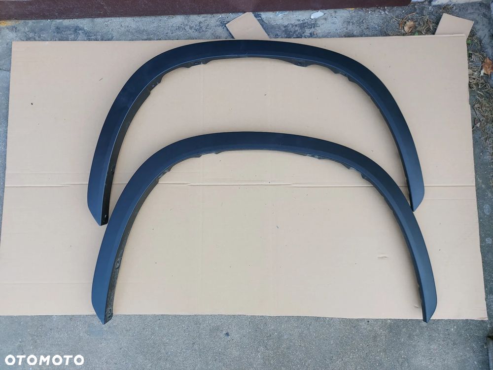 Toyota Highlander 19- Listwa Błotnika R Przód - 1