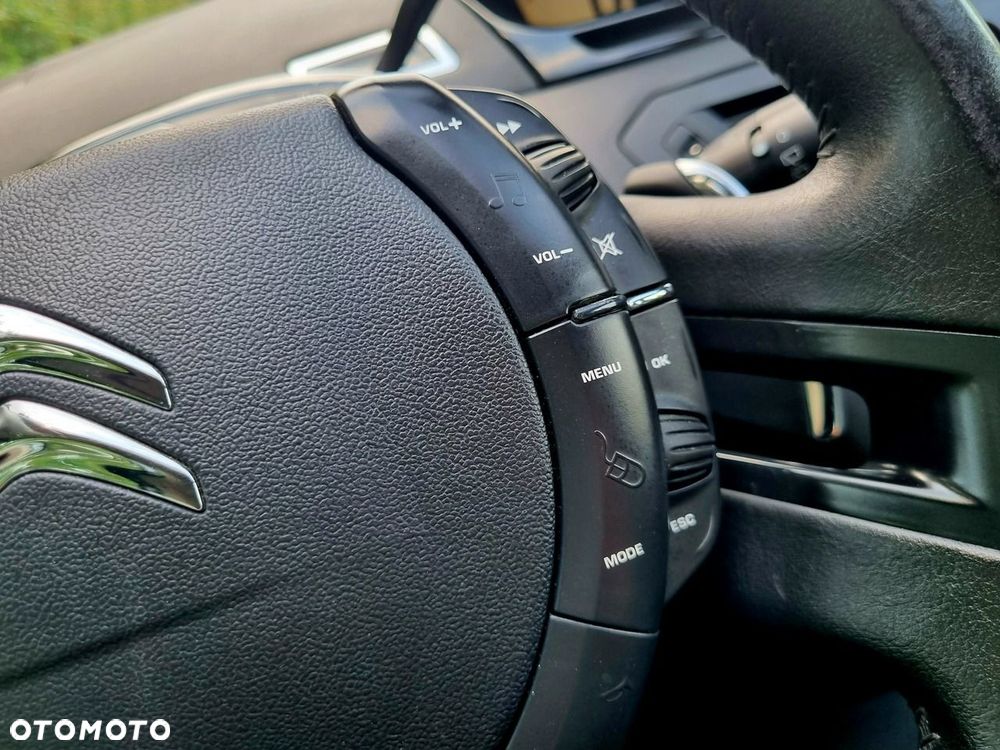 Citroën C4 Picasso 1.6 e-HDi FAP EGS6 Exclusive - 18