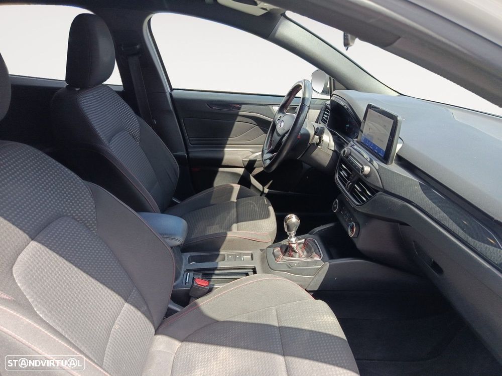 Ford Focus 1.0 EcoBoost ST-Line - 15