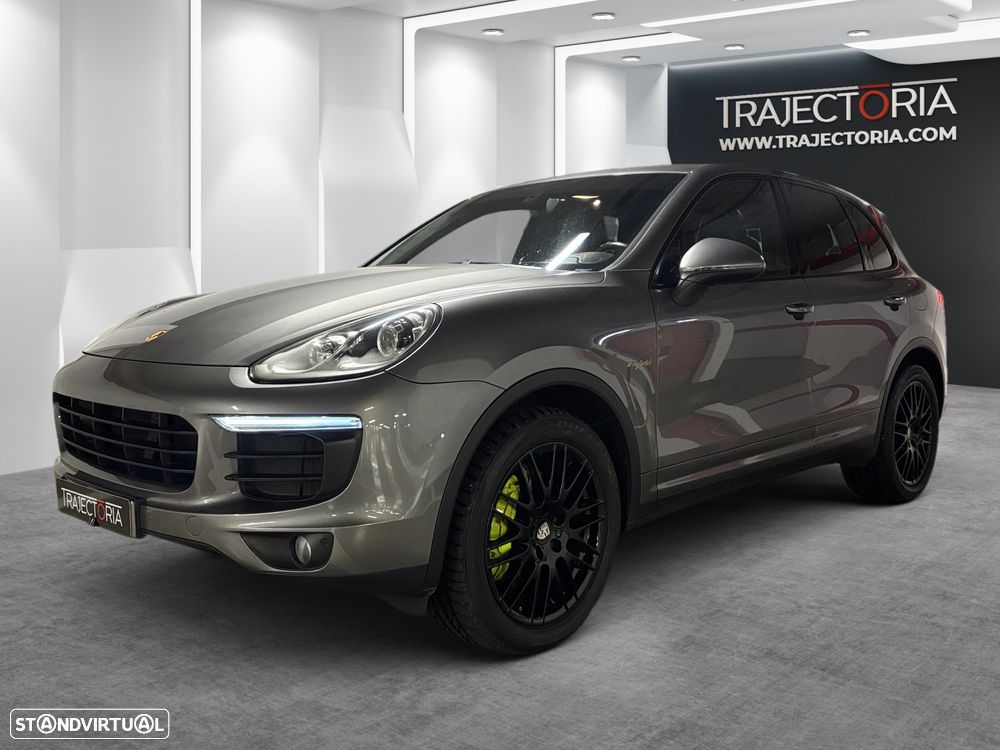 Porsche Cayenne S E-Hybrid - 18