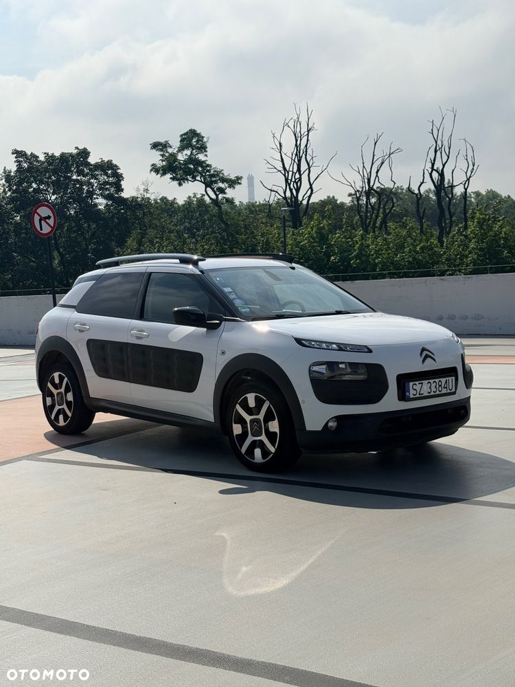 Citroën C4 Cactus 1.2 PureTech Shine Edition S&S - 9