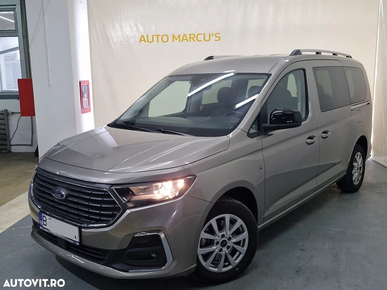 Ford Tourneo Connect 2.0L EcoBlue AWD LWB Titanium - 1