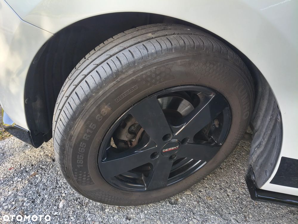 Mazda 2 - 30