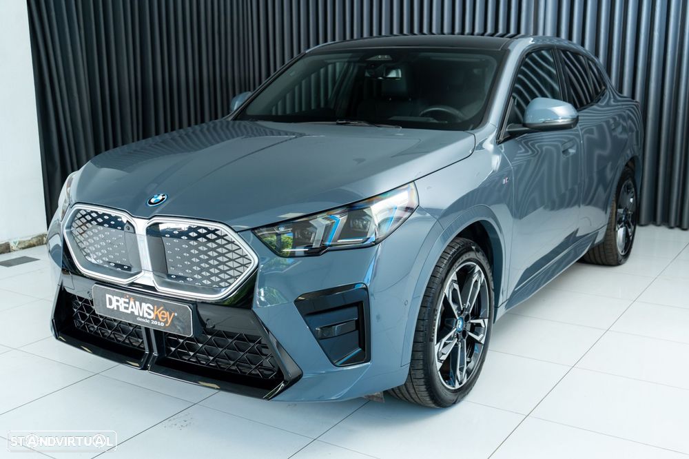 BMW iX2 eDrive20 Pack Desportivo M - 5