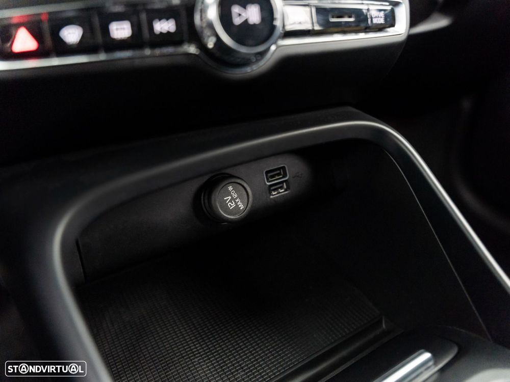 Volvo XC 40 1.5 T2 Momentum Plus Geartronic - 28