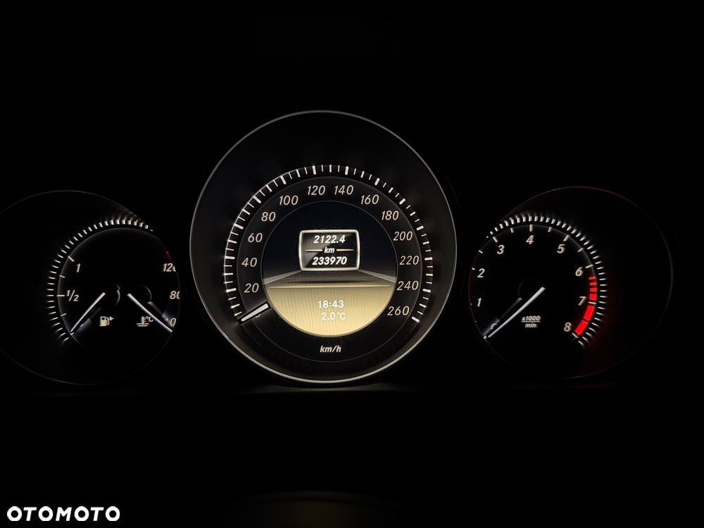 Mercedes-Benz Klasa C 180 BlueEFFICIENCY - 15