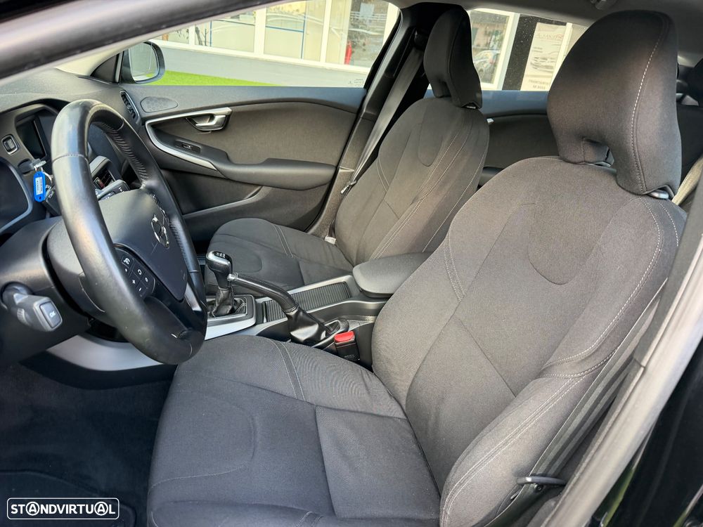 Volvo V40 2.0 D2 Momentum - 14