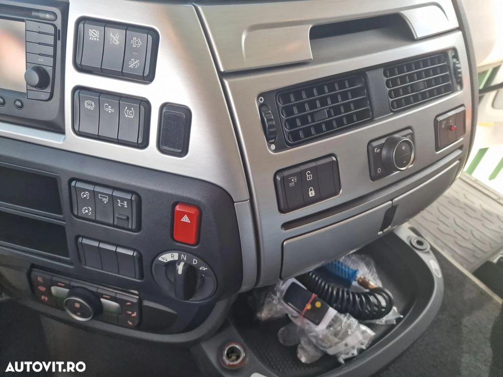 DAF XF 530, KIT BASCULARE, Cutie AUTOMATA+INTARDER 6 trepte, fuste sasiu, 530 CP Euro 6, jante ALUMINIU, Anv 315/80R22,5 70% ok, FRIGIDER, 2 paturi, girofaruri, parasolar, posibilietate leasing 3 ani, PROMOTIE 22.900 EUR+Tva - 27