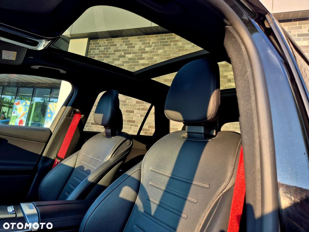 Mercedes-Benz GLC 300 4Matic 9G-TRONIC AMG Line Advanced - 19