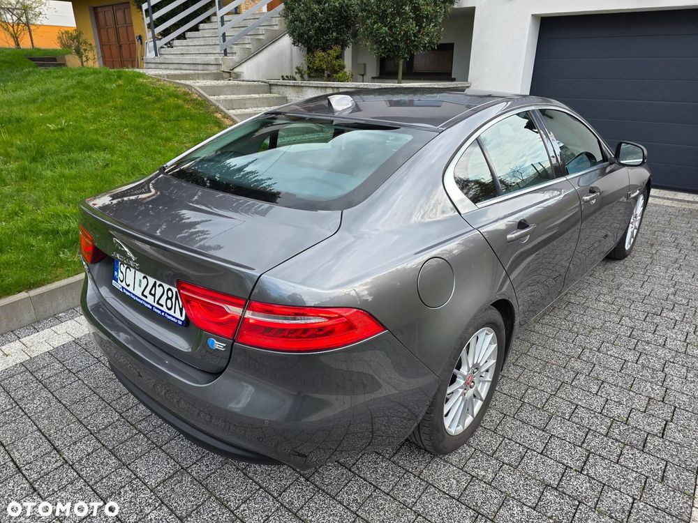 Jaguar XE E-Performance Pure - 5