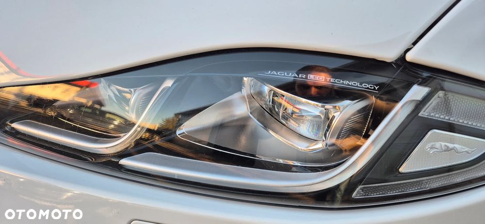 Jaguar XJ 3.0 V6 Portfolio - 13