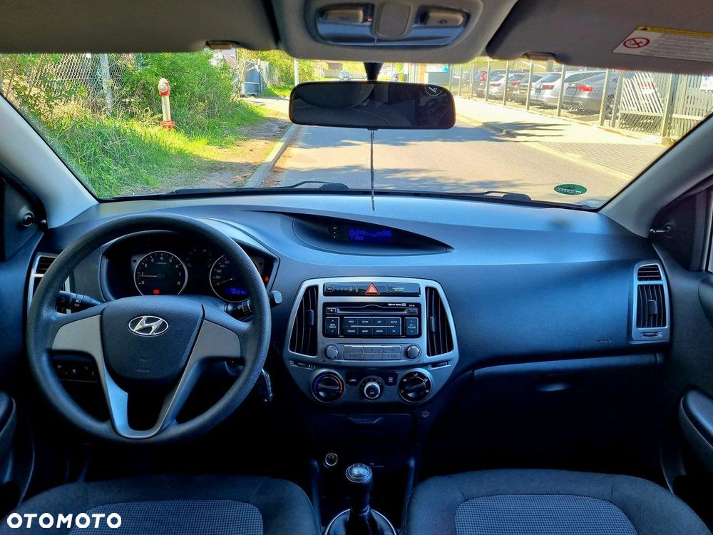 Hyundai i20 1.2 Trend - 14