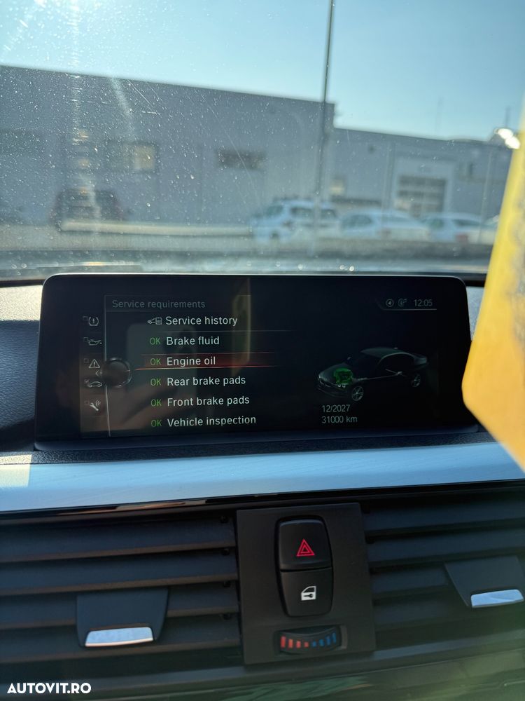 BMW Seria 3 320d Aut. M Sport - 13