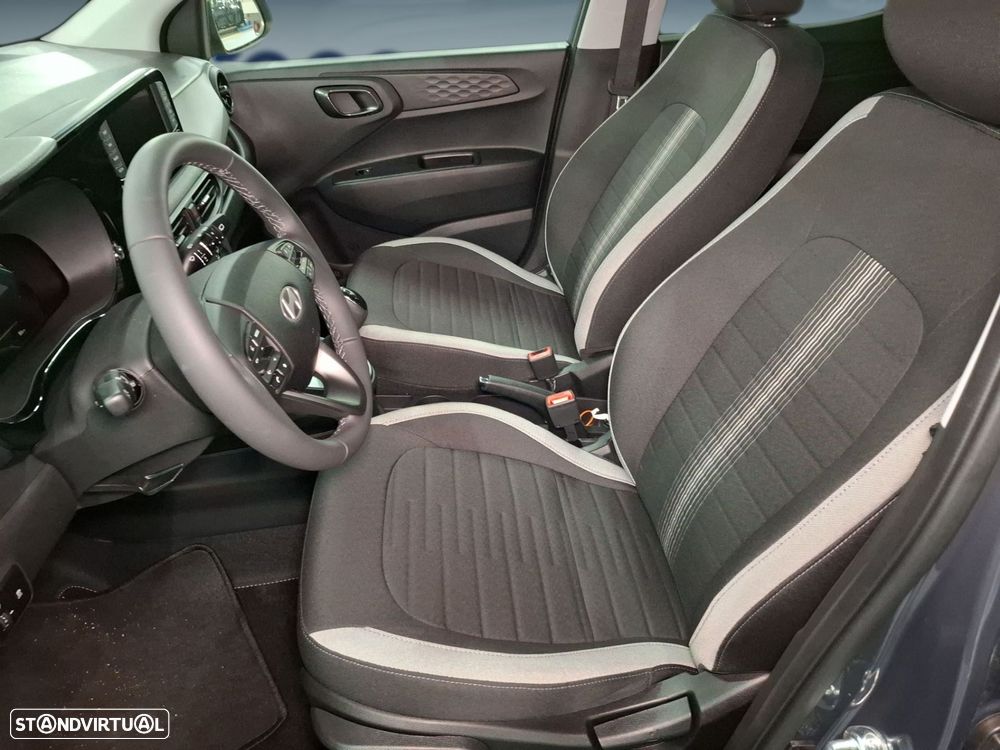 Hyundai i10 1.0 Comfort AMT - 11