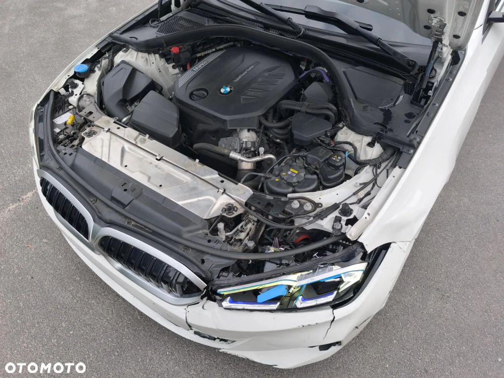 BMW Seria 3 320d xDrive - 17