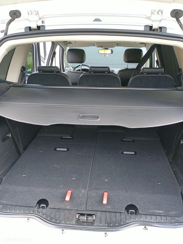 Ford S-Max 2.0 TDCi DPF Titanium - 27