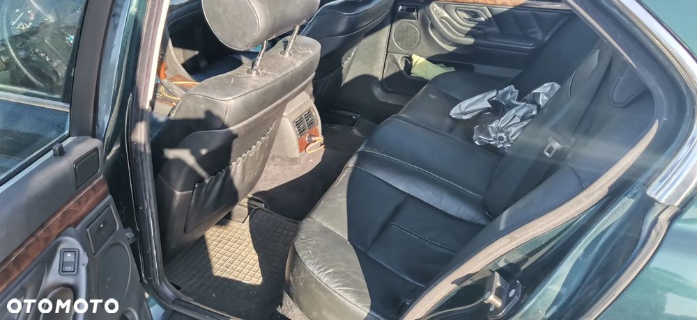 BMW Seria 7 - 11