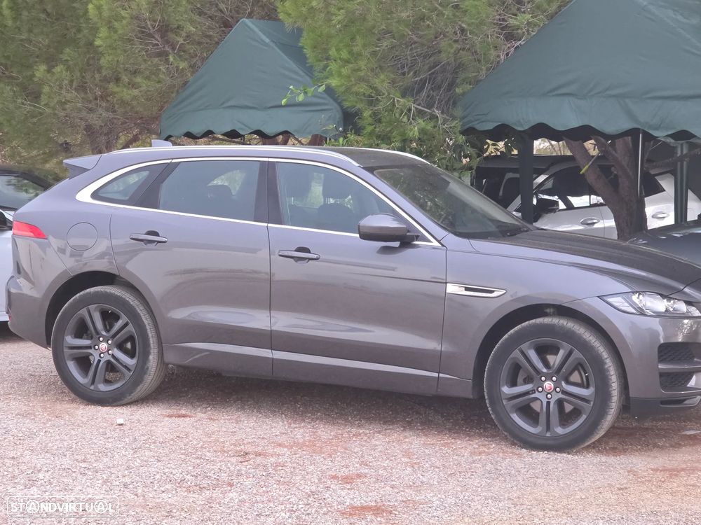 Jaguar F-Pace - 13