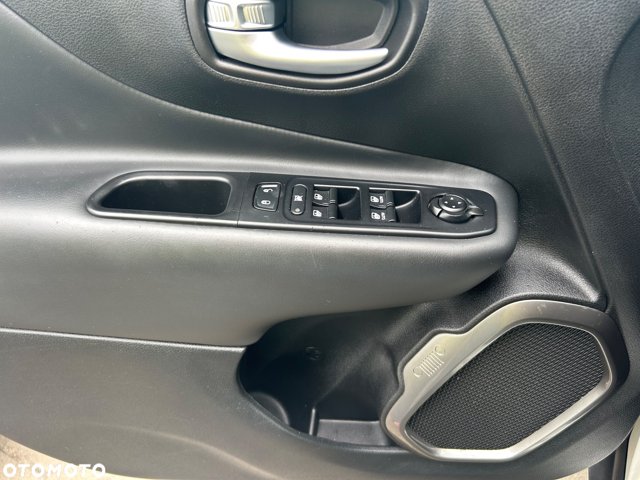 Jeep Renegade 1.4 MultiAir Limited FWD S&S - 18