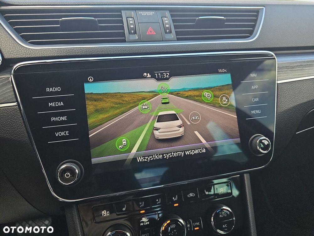 Skoda Superb 2.0 TSI Style DSG - 33