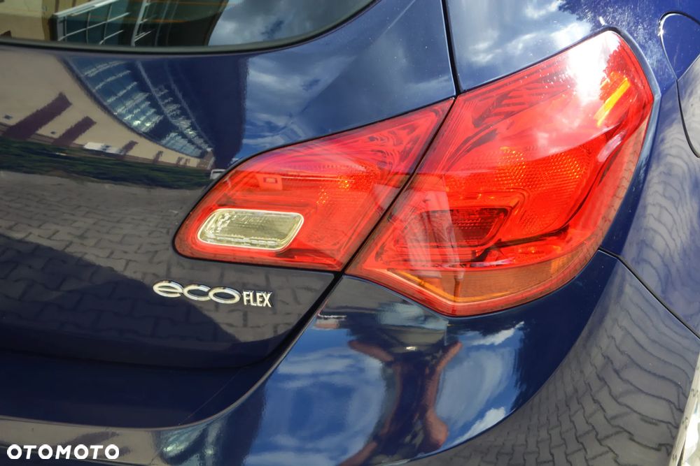 Opel Astra 1.6 ECOFLEX Start/Stop Fun - 24