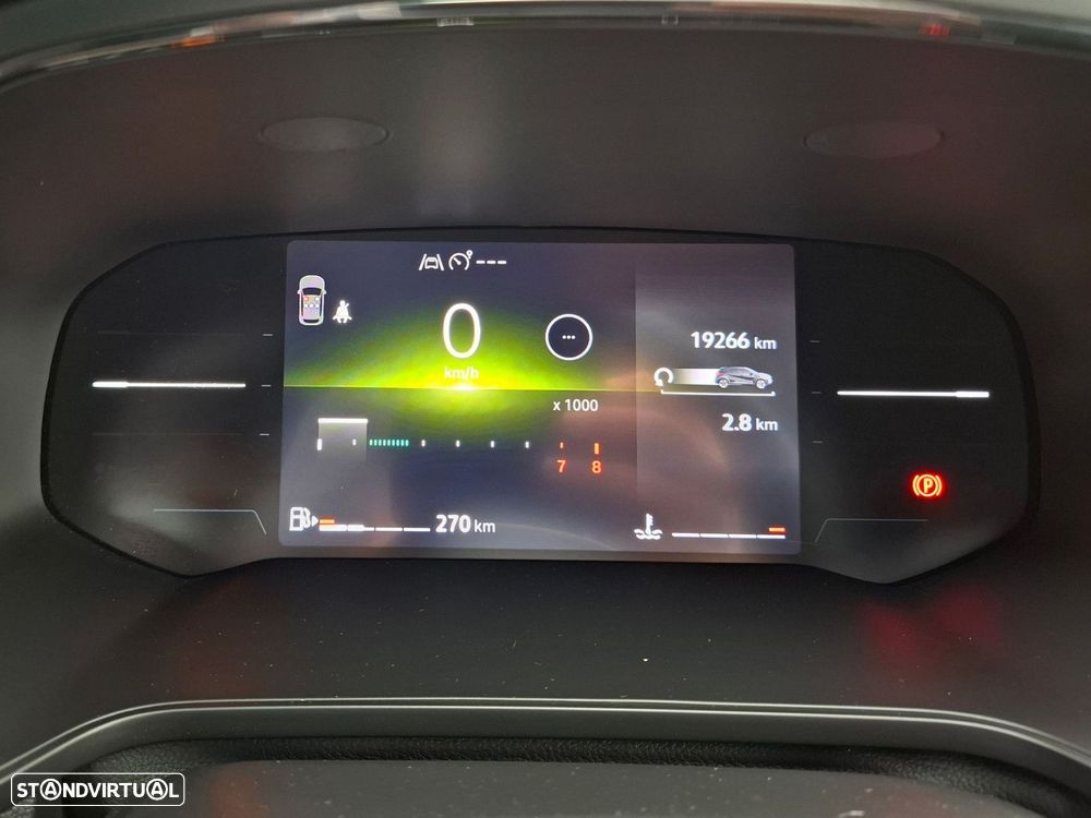 Renault Captur — fotografia 17