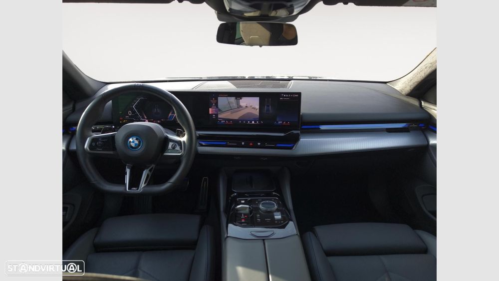 BMW 530 e Pack Desportivo M - 11