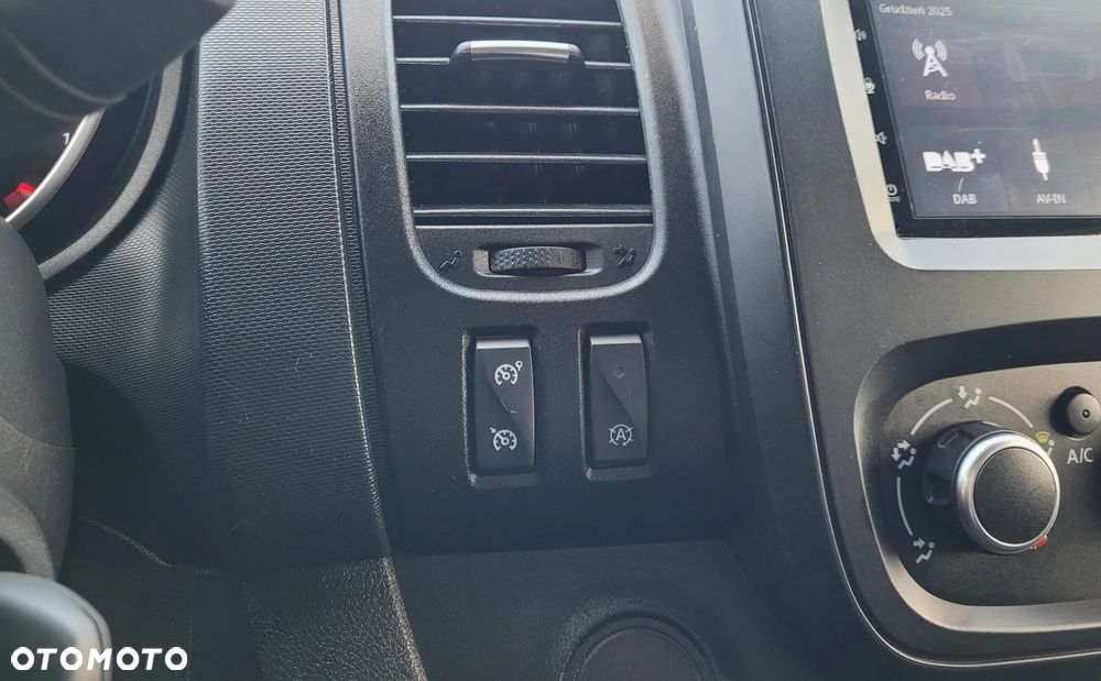 Renault Trafic LONG REGAŁ KLIMA KAMERA TEMPOMAT FV23% - 34