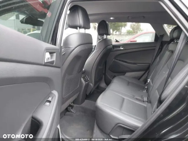 Hyundai Tucson - 16