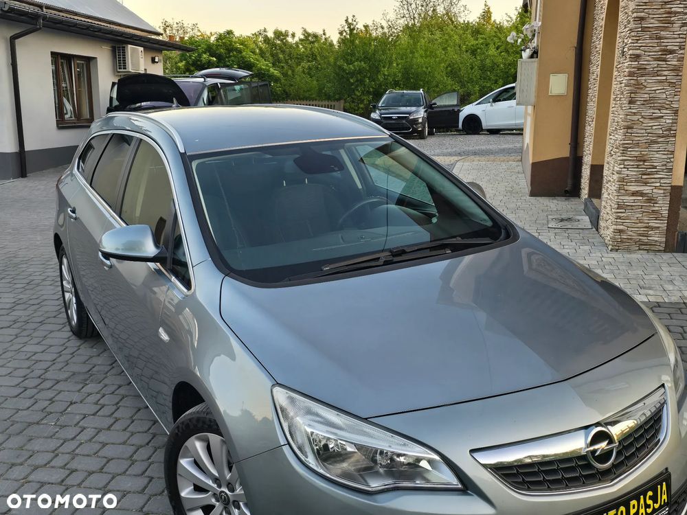 Opel Astra 1.4 Turbo Cosmo - 9