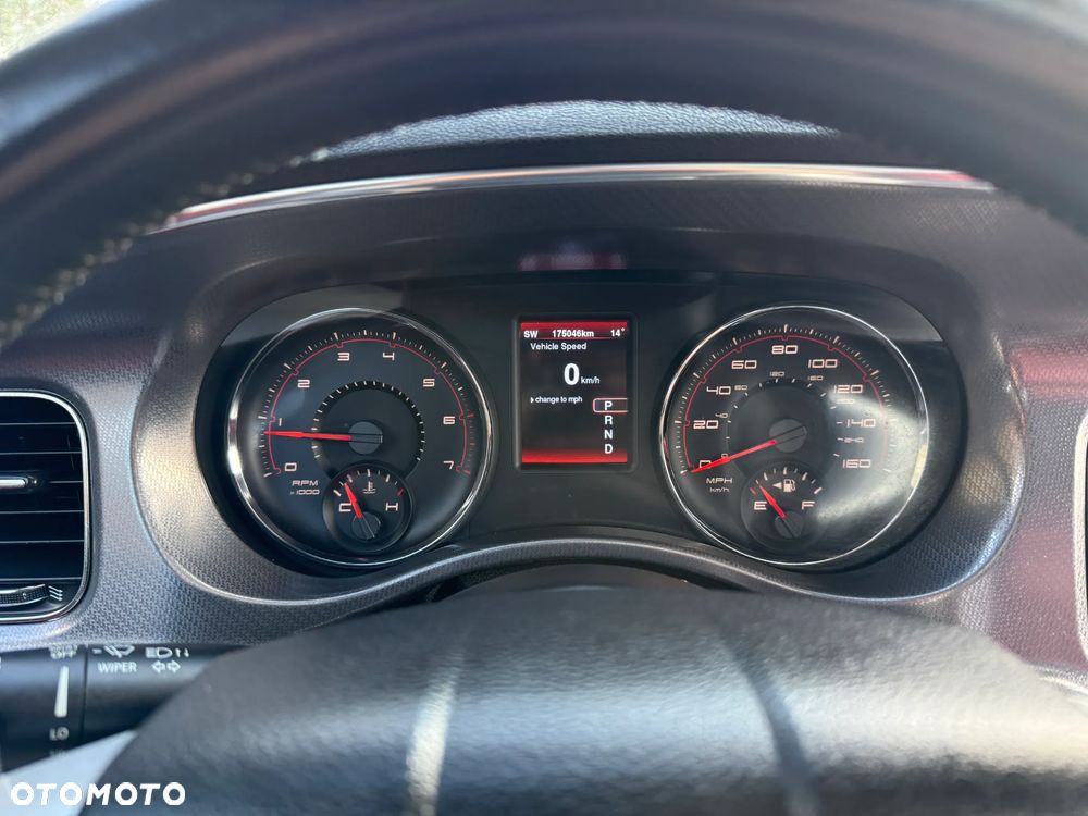 Dodge Charger 5.7 V8 RT - 17