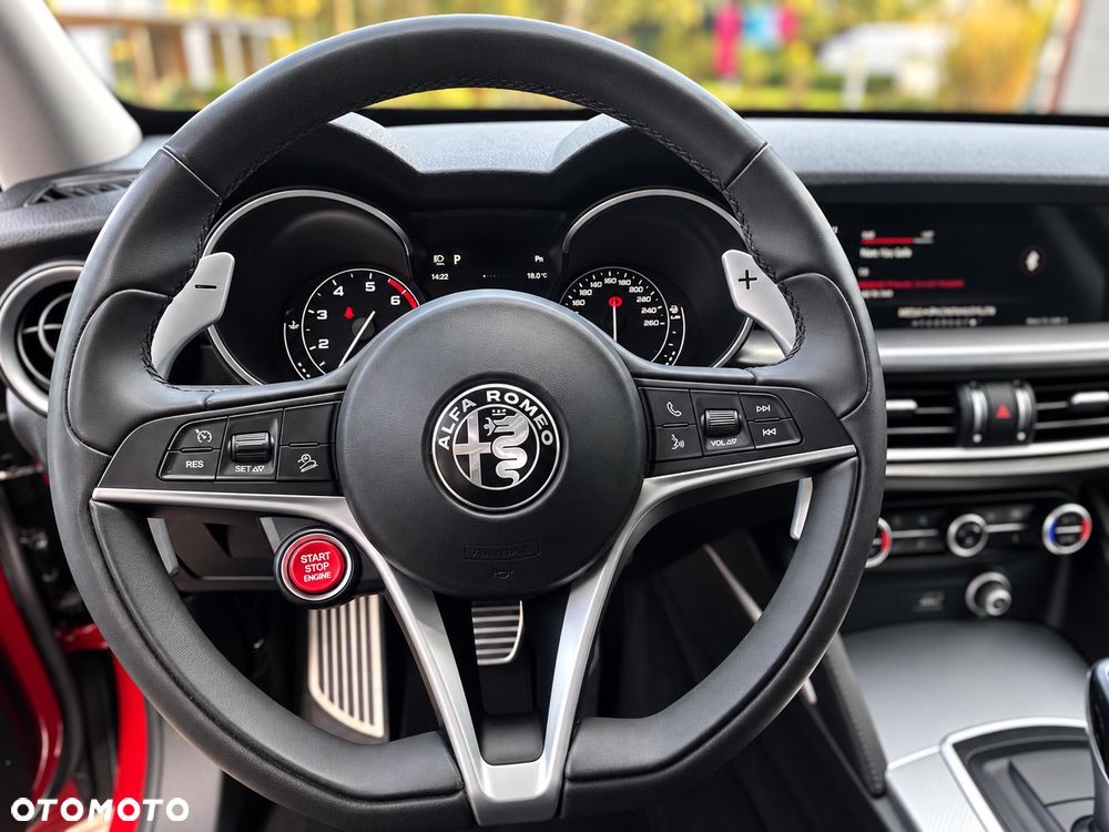 Alfa Romeo Stelvio - 10