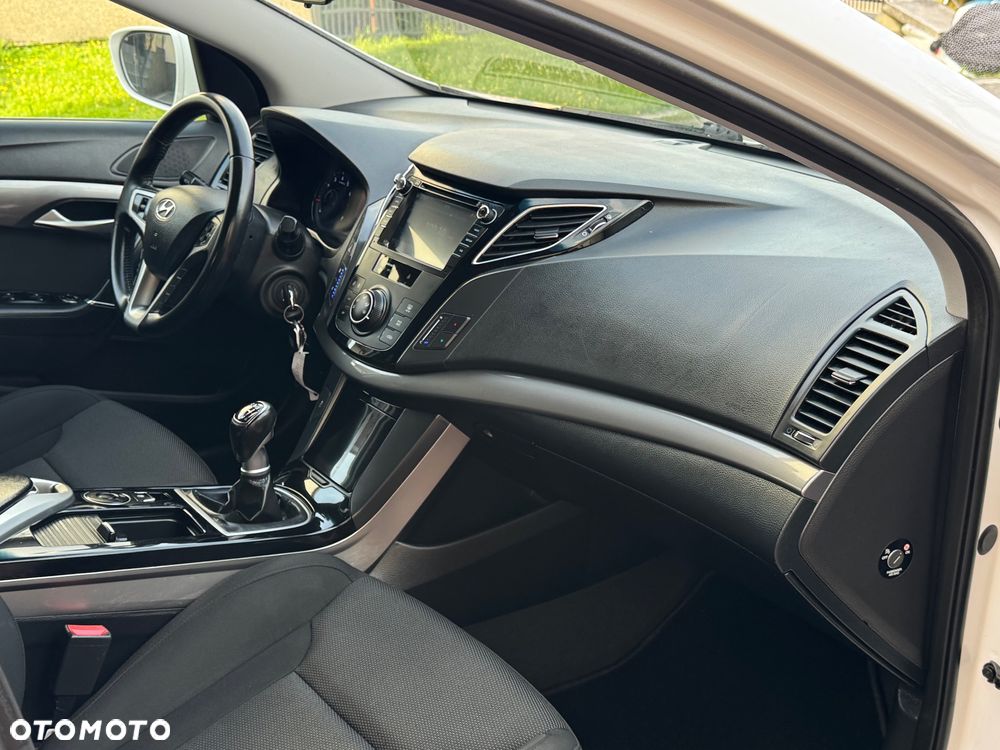 Hyundai i40 Kombi 1.6 Classic - 14