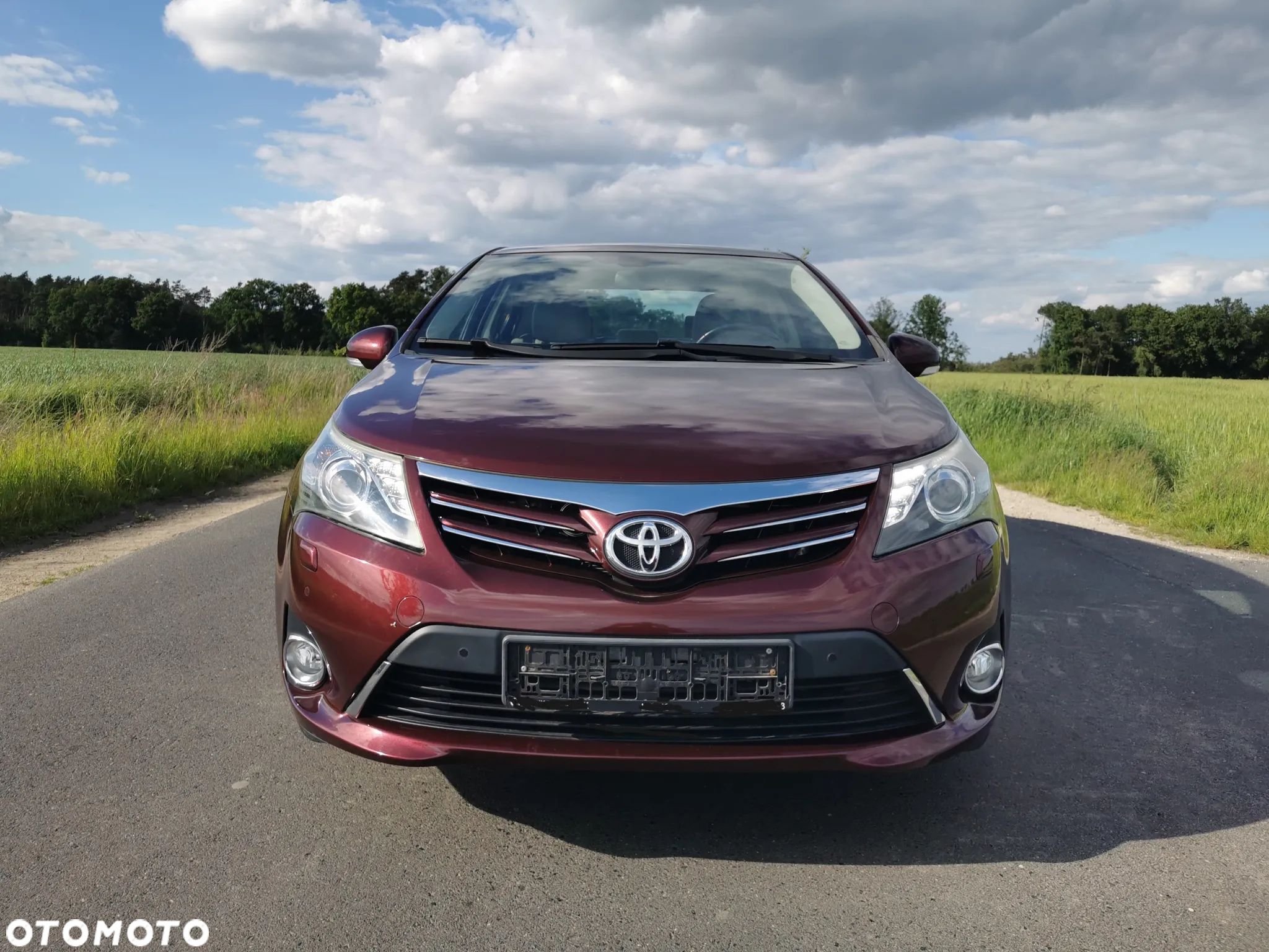 Toyota Avensis 2.0 Premium - 1