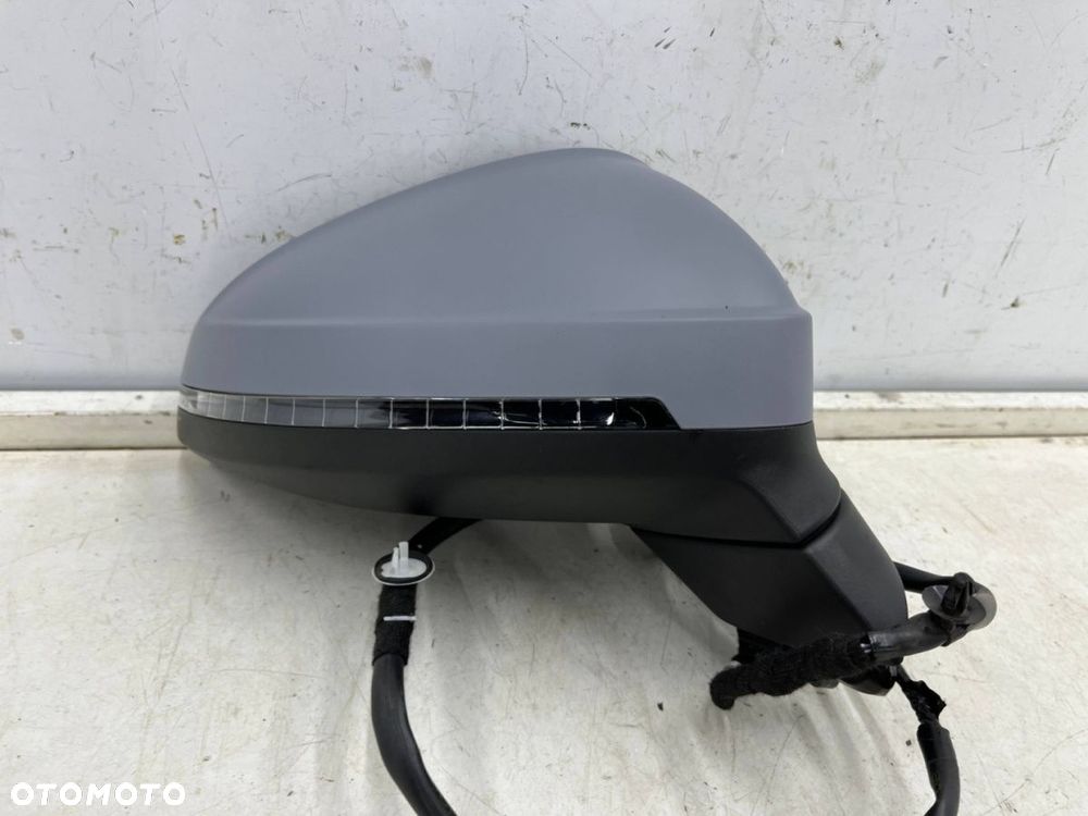 Lusterko Audi A4 B9 8w Audi A5 II 8w F5 15-24r. PRAWE elektryczne zewnętrzne EUROPA 6 pin - 7