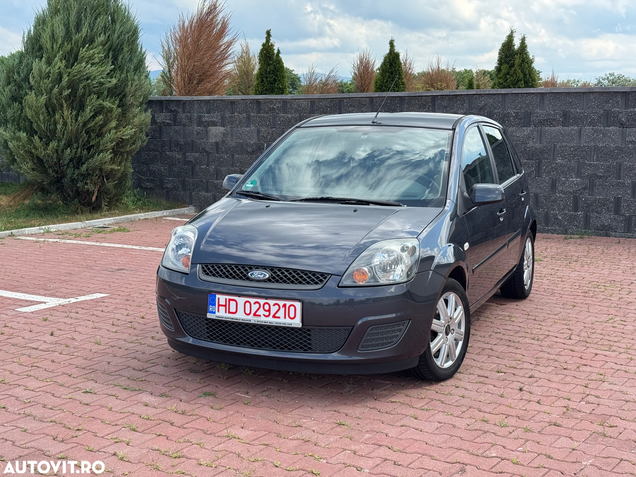 Ford Fiesta 1.3 Trend - 2