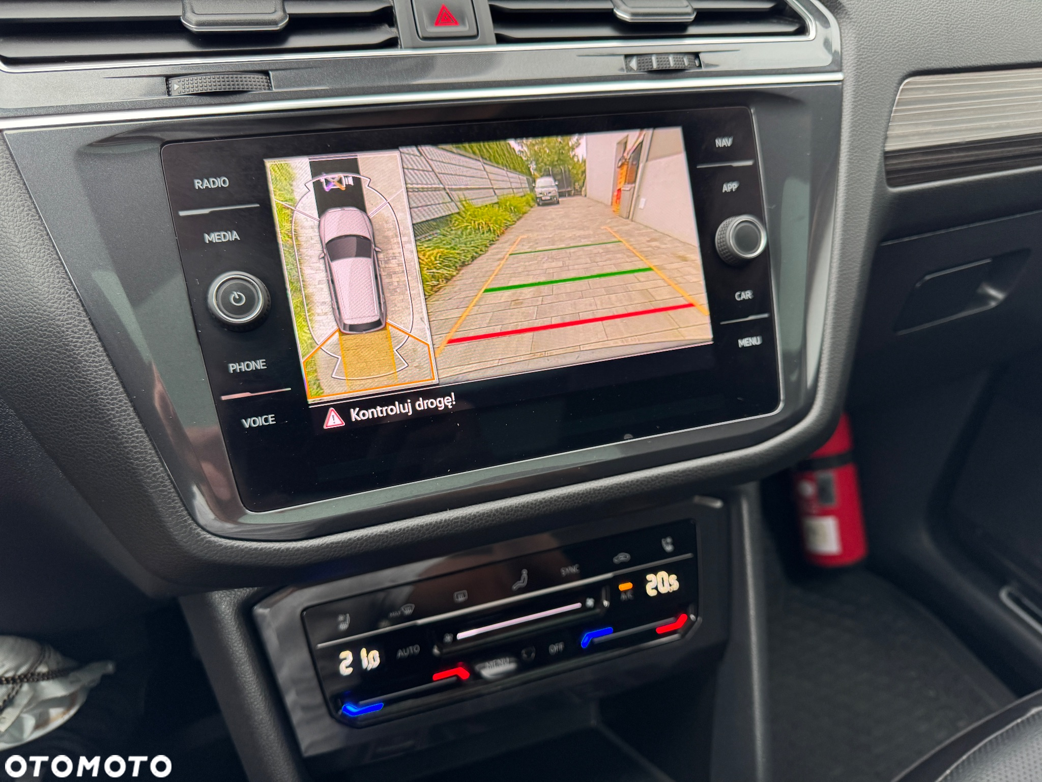 Volkswagen Tiguan 2.0 TDI SCR DSG Elegance - 32
