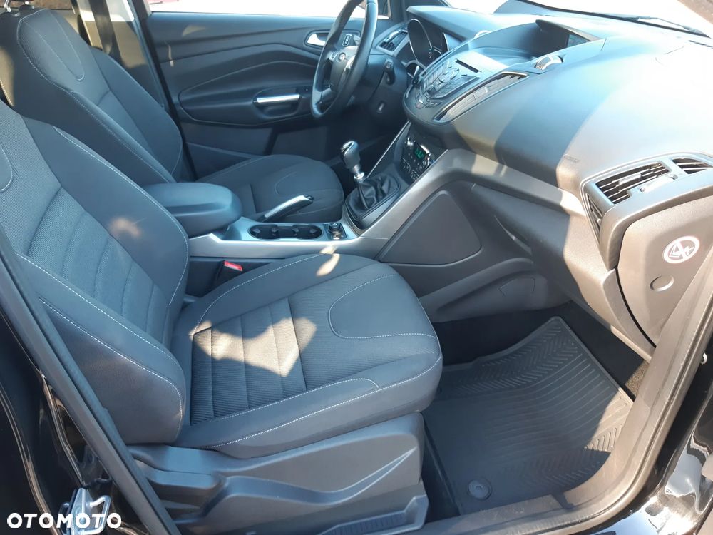 Ford Kuga 2.0 TDCi 4x4 Titanium - 5