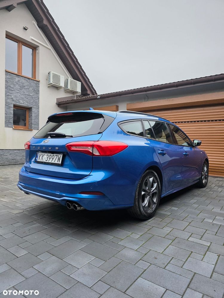 Ford Focus 1.5 EcoBlue STart-Stopp-System ST-LINE X - 9