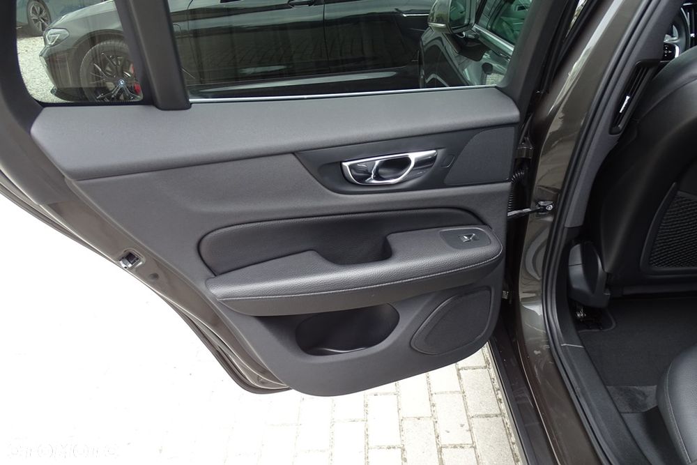 Volvo V60 D4 Inscription - 25