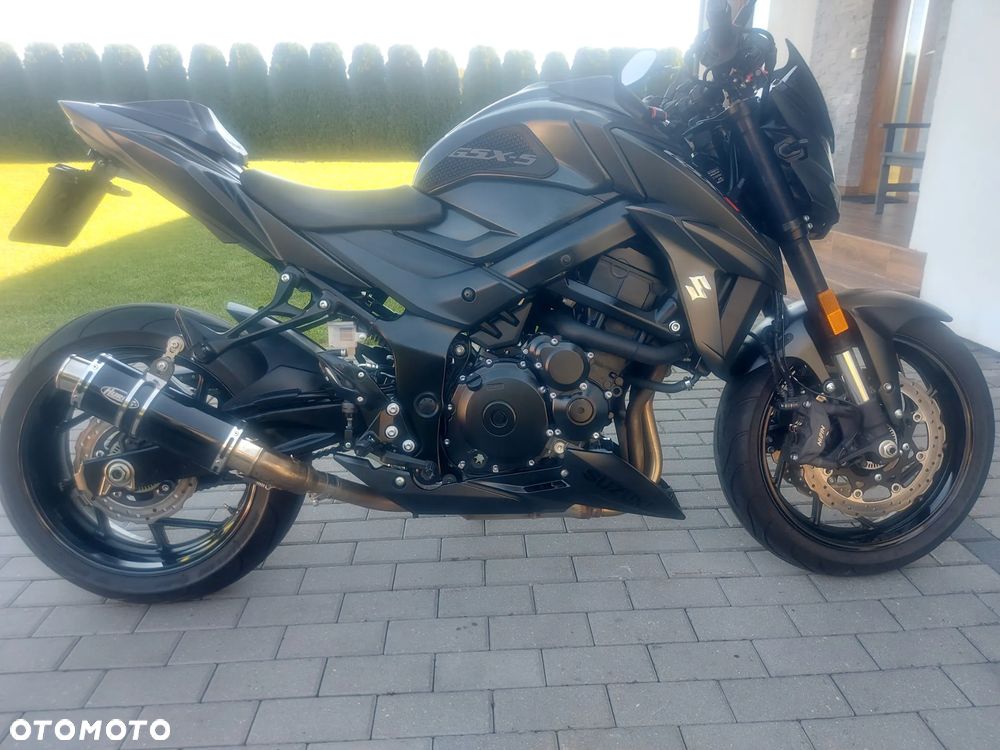 Suzuki GSX - 1