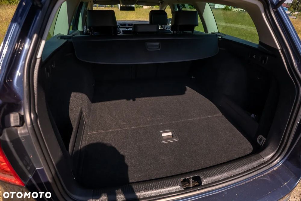 Volkswagen Passat 2.0 TDI BlueMotion Technology Comfortline - 23