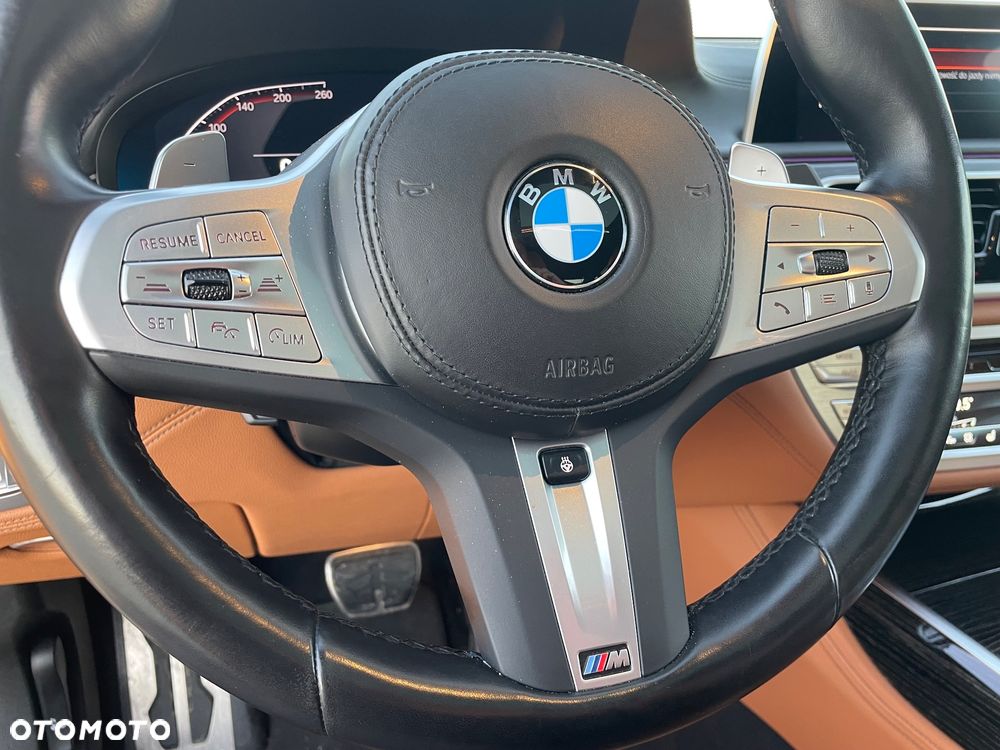 BMW Seria 7 750Li xDrive sport - 27