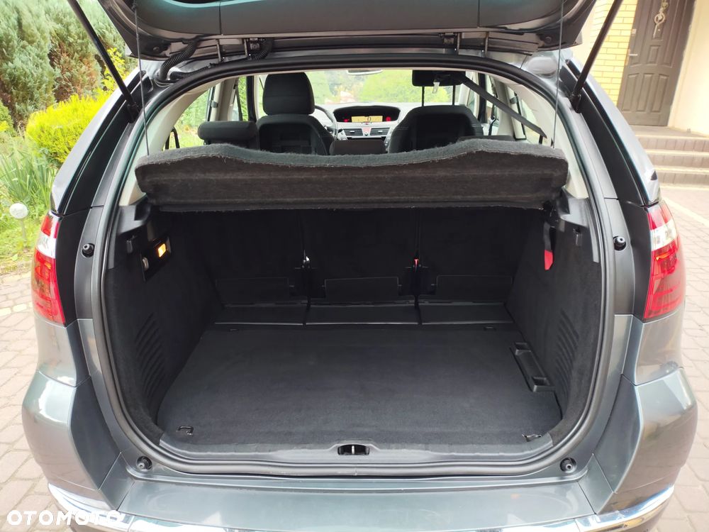 Citroën C4 Picasso - 25