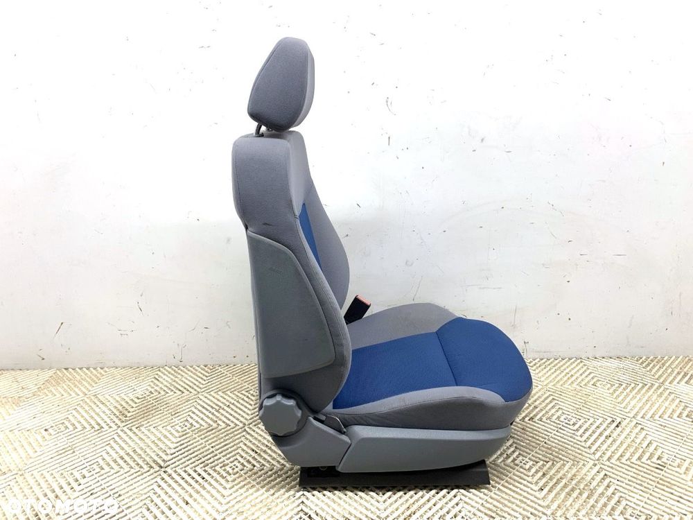 FOTEL PRAWY PRZÓD  OPEL ASTRA H Kombi (A04) 2004 - 2014 1.7 CDTI (L35) 74 kW [101 KM] olej - 4