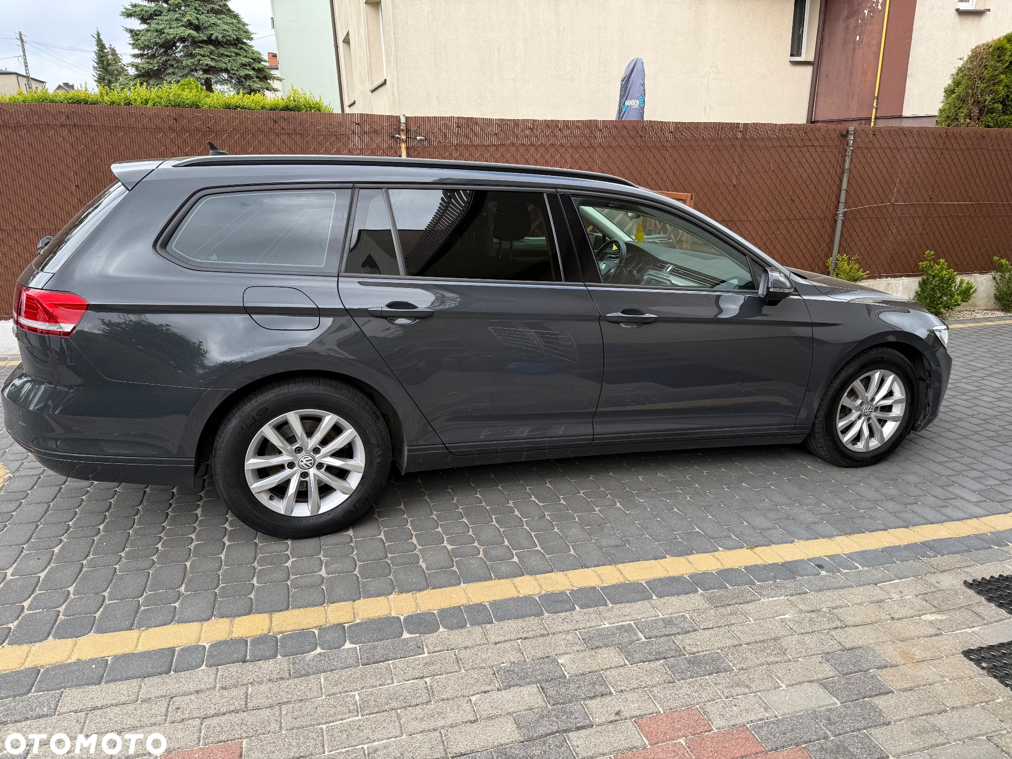 Volkswagen Passat 1.6 TDI BMT Trendline - 14